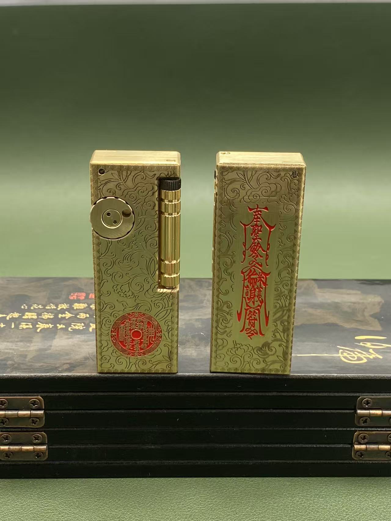 精工二代纯铜双仓煤油打火机个性复古手工浮雕朱砂填彩花纹工艺