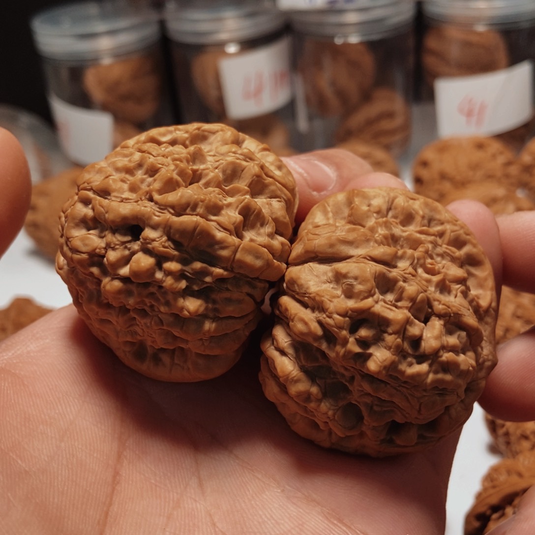 文玩核桃吊坠47全品龙鼎