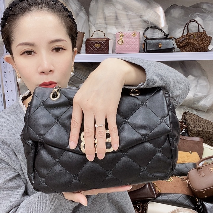 蚕丝小牛剖层皮革PU