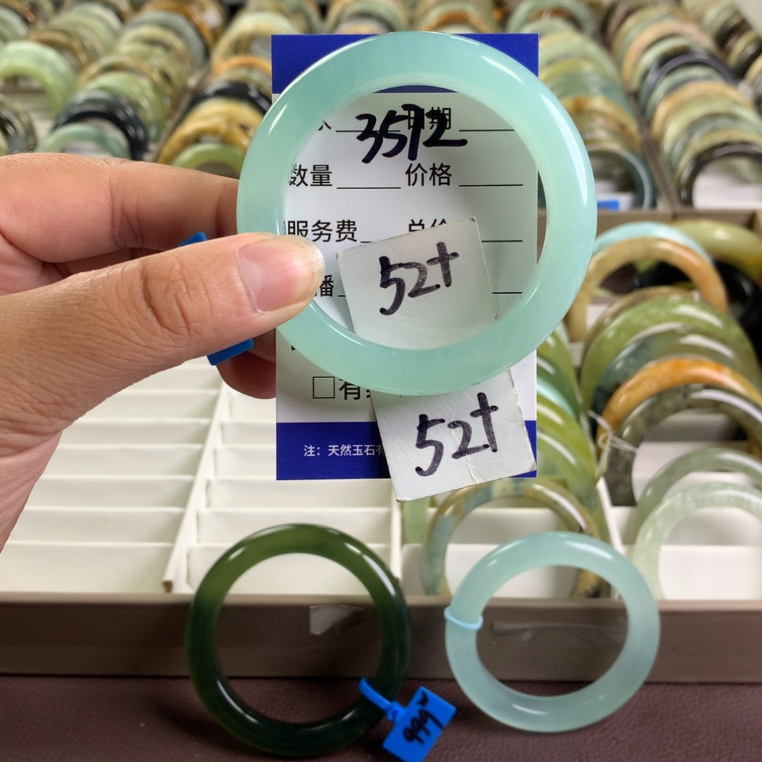 蛇纹石玉未镶嵌手镯3572