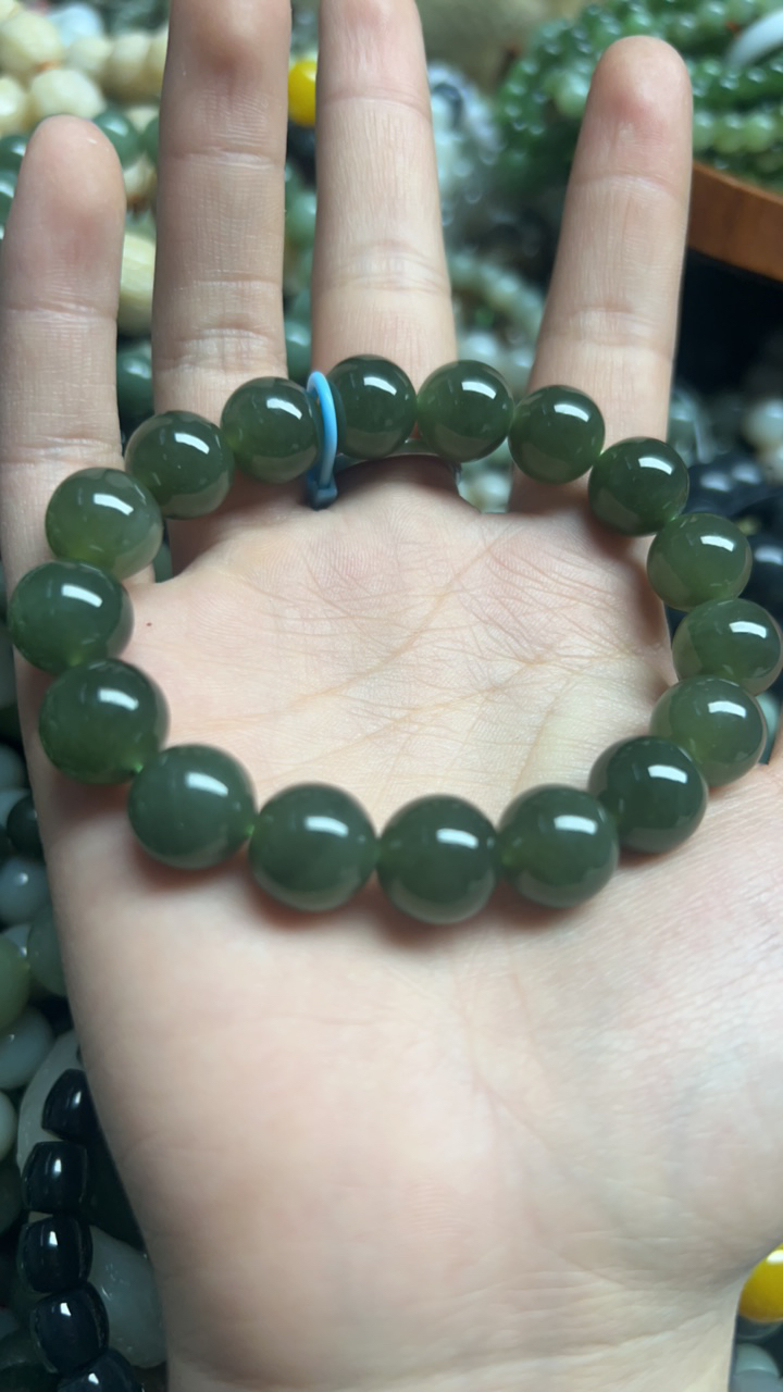 和田玉未镶嵌时尚