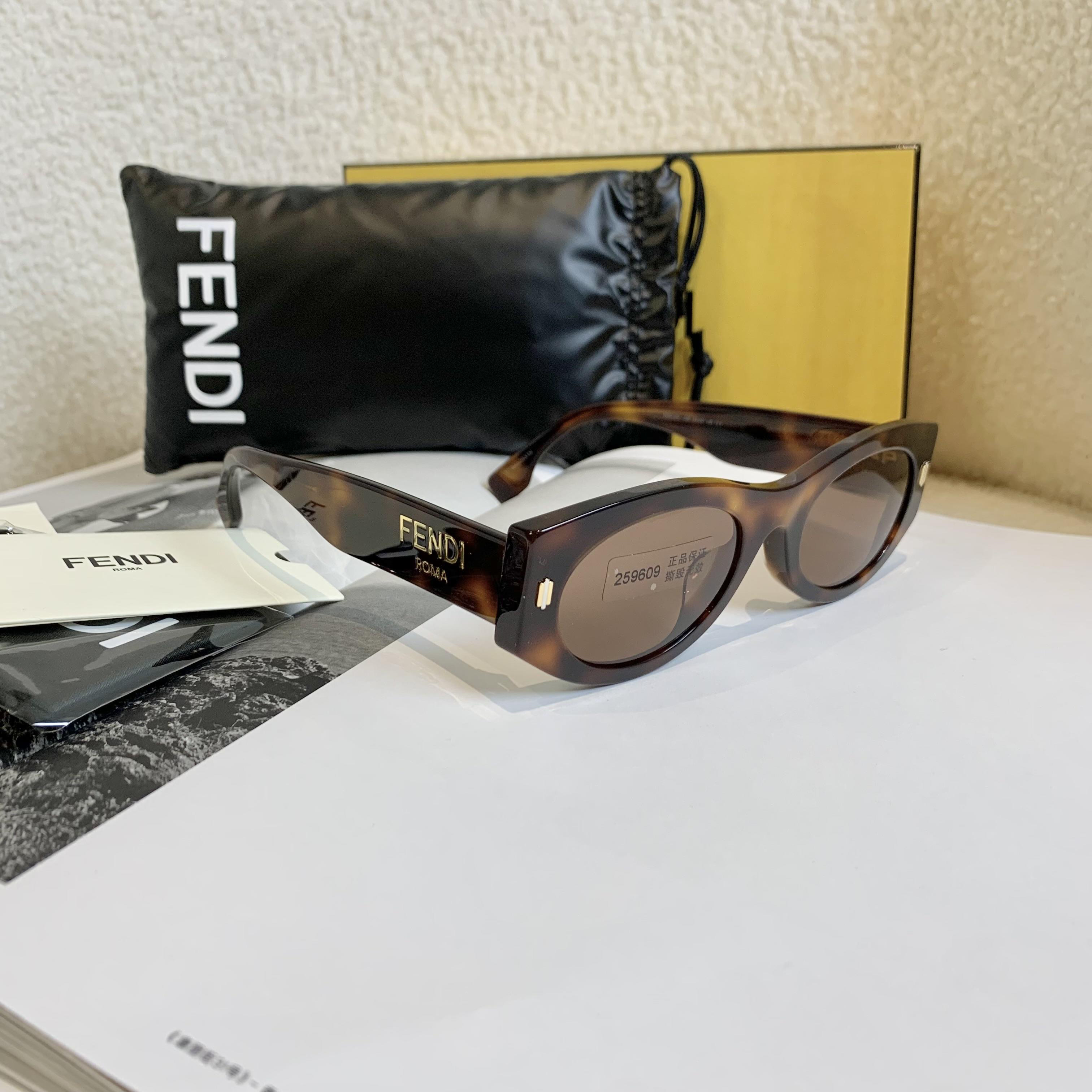 全新未使用 FENDI/芬迪 壹臻/玳玳边框墨镜 FE40125F 15695303