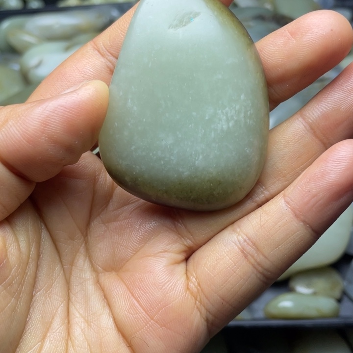 未镶嵌和田玉珠宝半成品
