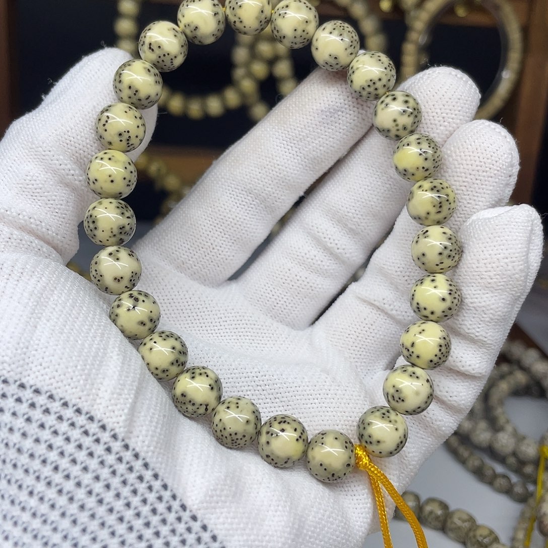 吊坠星月菩提10圆珠，河豚大留白