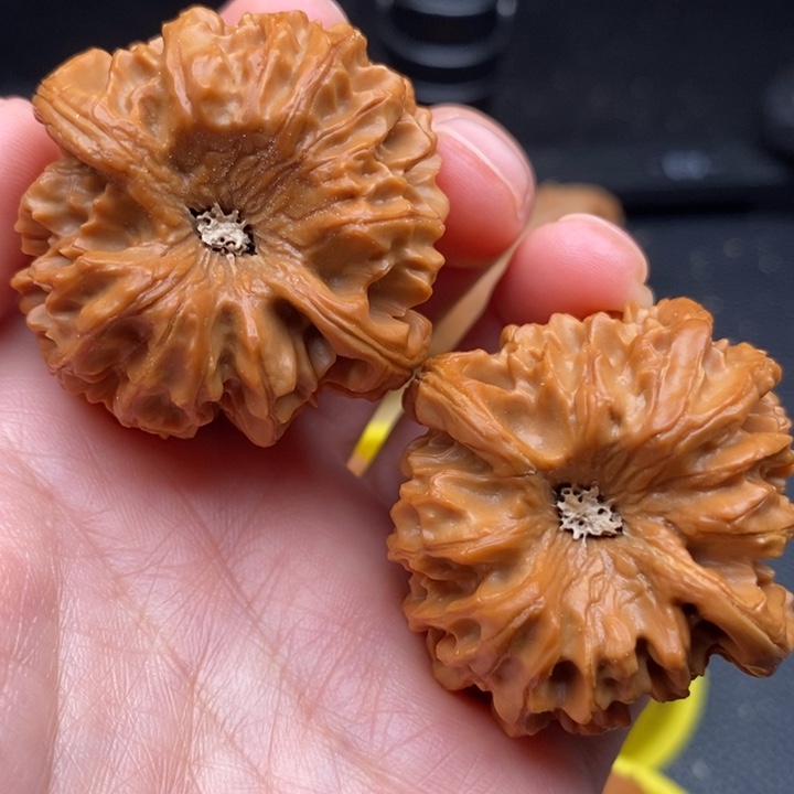 文玩核桃吊坠龙门涧40