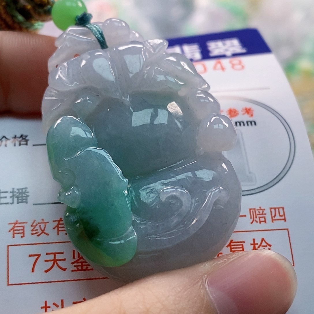 吊坠(不含链)未镶嵌翡翠