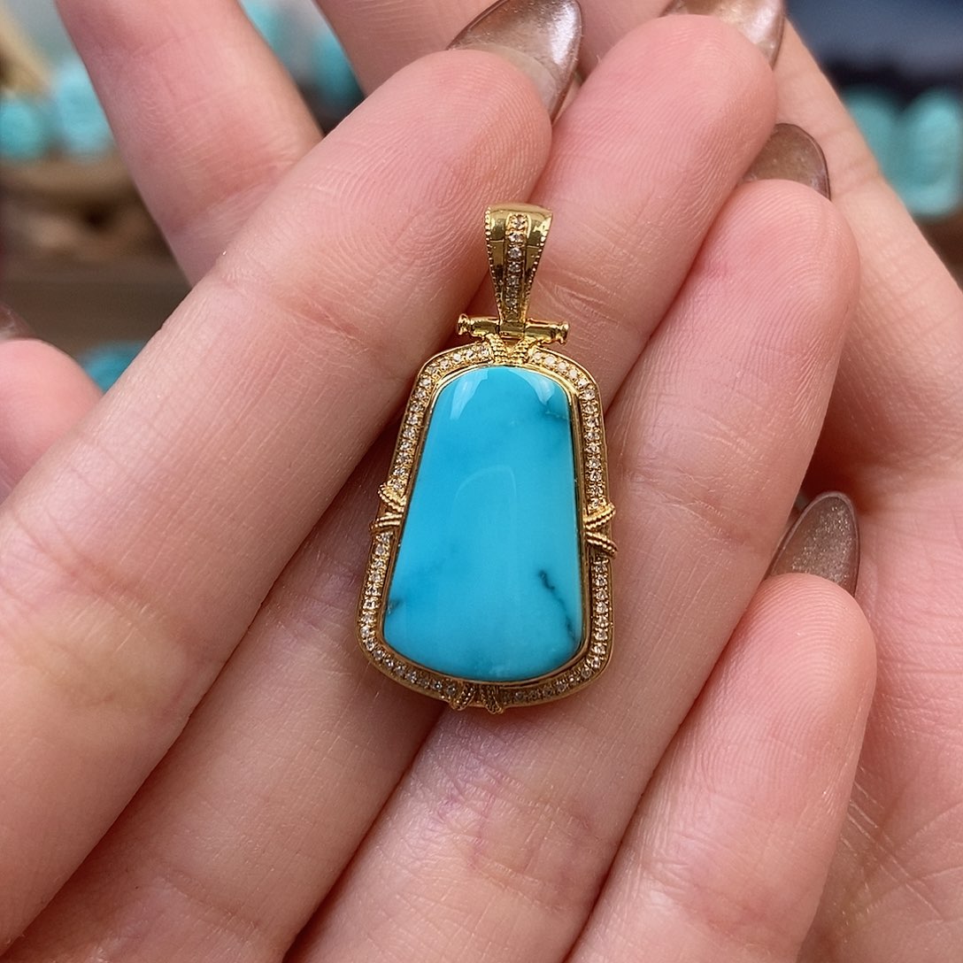 绿松石配饰18K金镶嵌