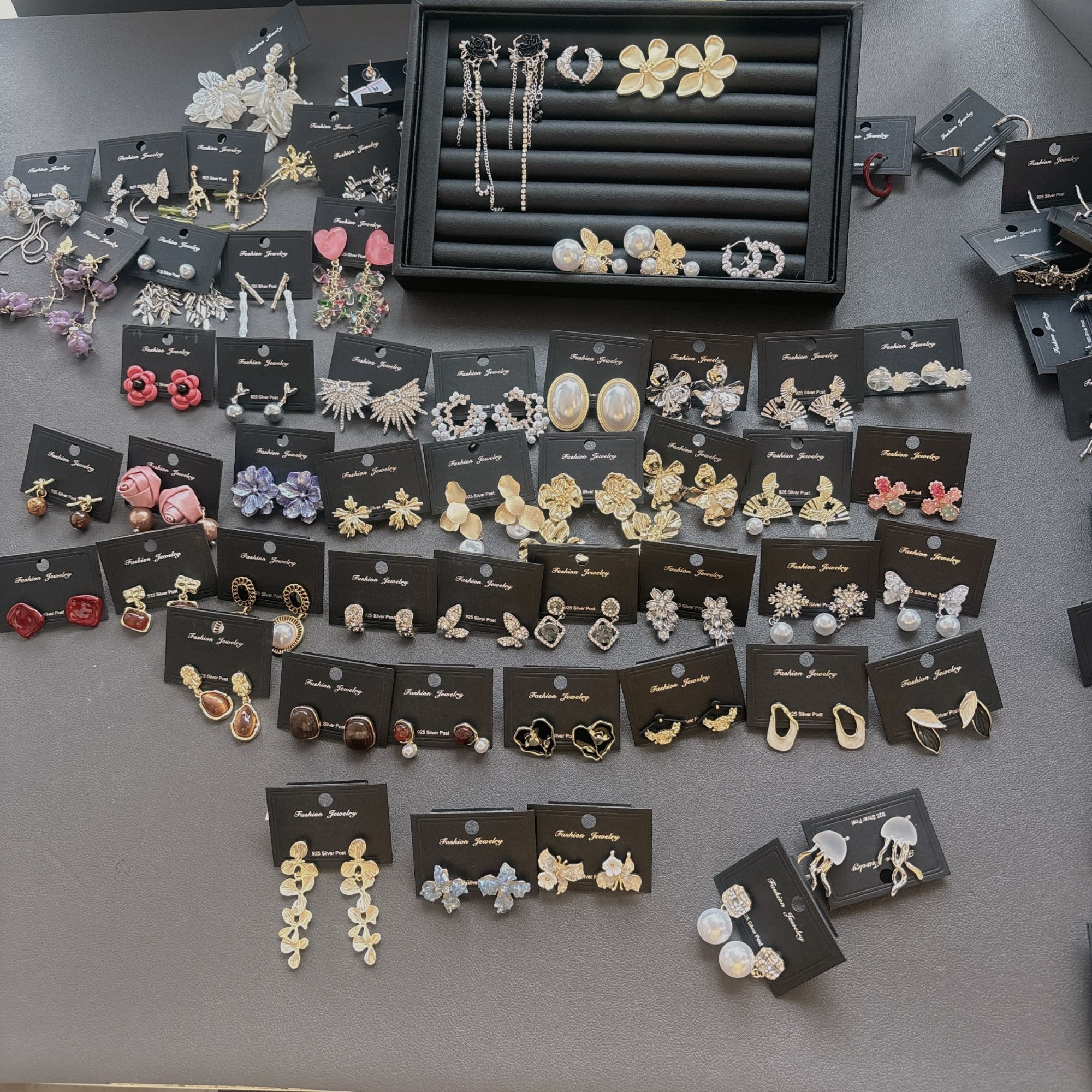 钛钢锆石耳饰 四单包邮，一单一拍，次日发