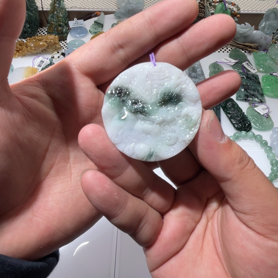 翡翠颈饰未镶嵌天然