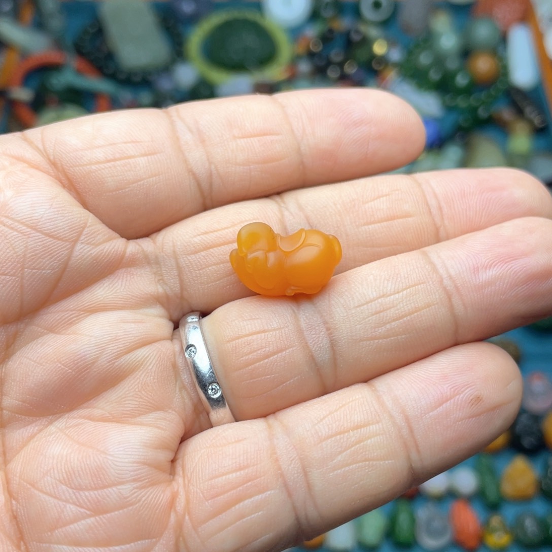 石英质玉颈饰未镶嵌17*12*12mm