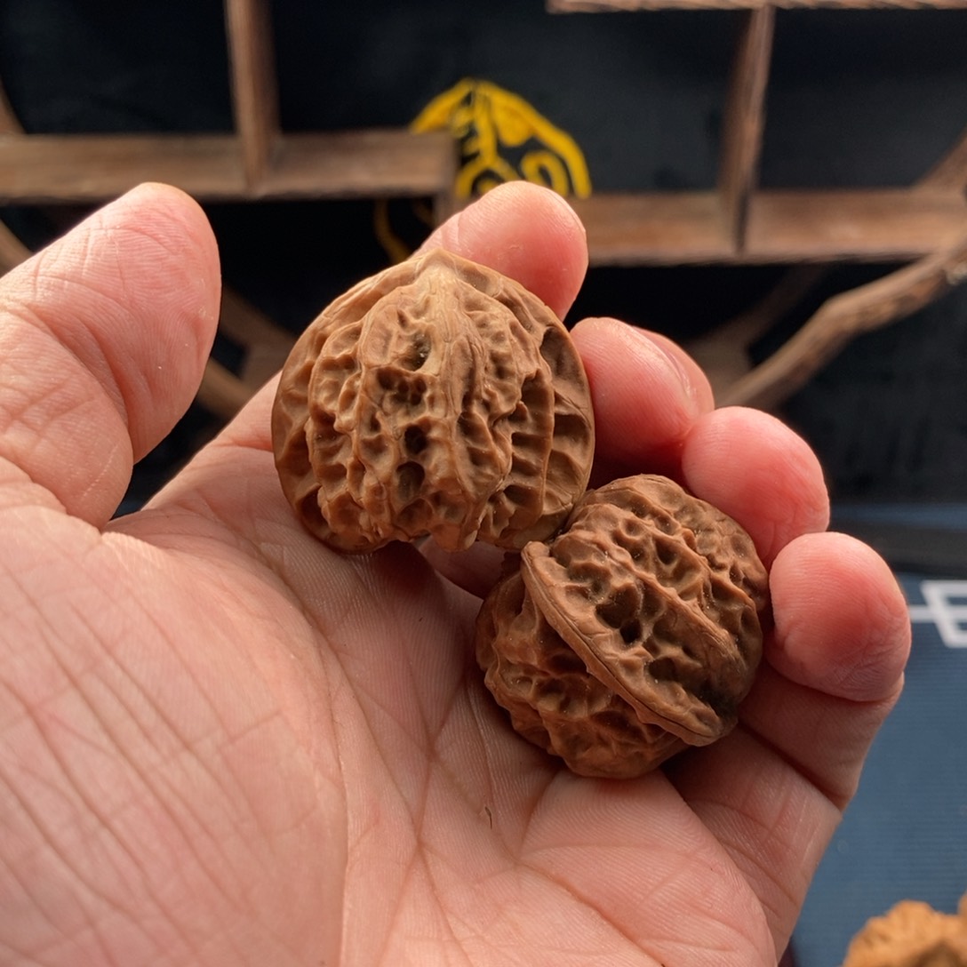 文玩核桃把件和*野生35