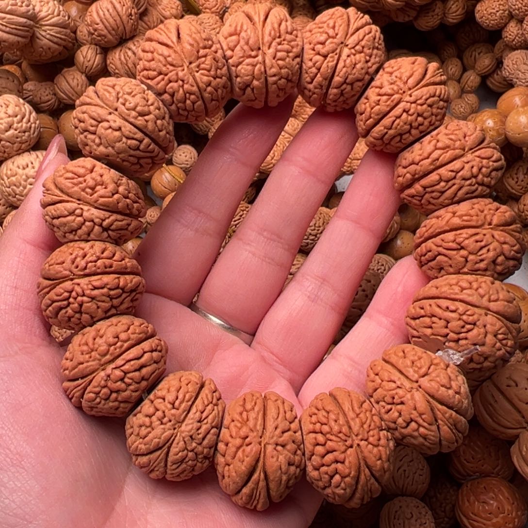 25尺寸龙鳞王桃核手排