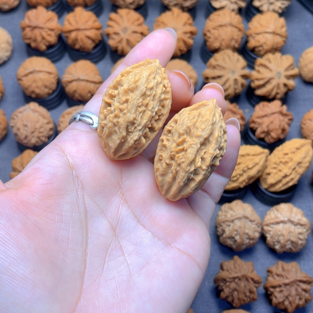 喜***～核桃文玩把件小苦瓜