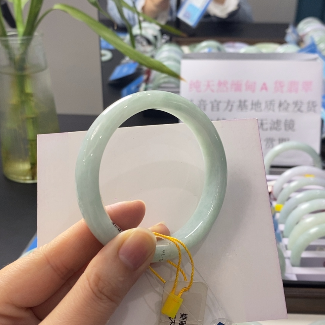 翡翠未镶嵌手镯59-60圈