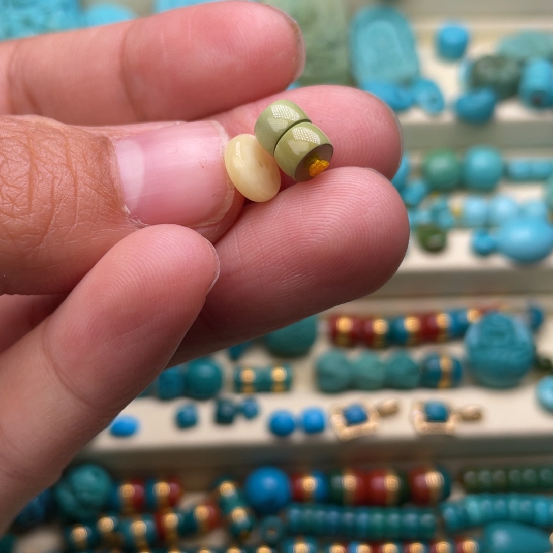 蜜蜡裸石未镶嵌隔片