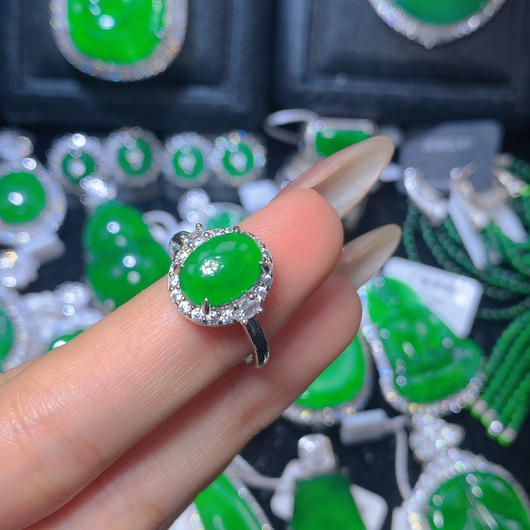 翡翠颈饰银S925镶嵌翡翠