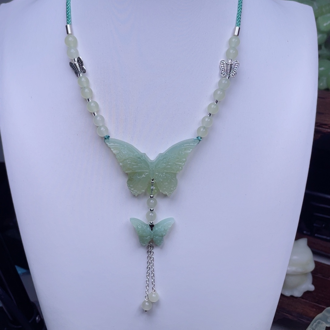 蛇纹石玉颈饰未镶嵌