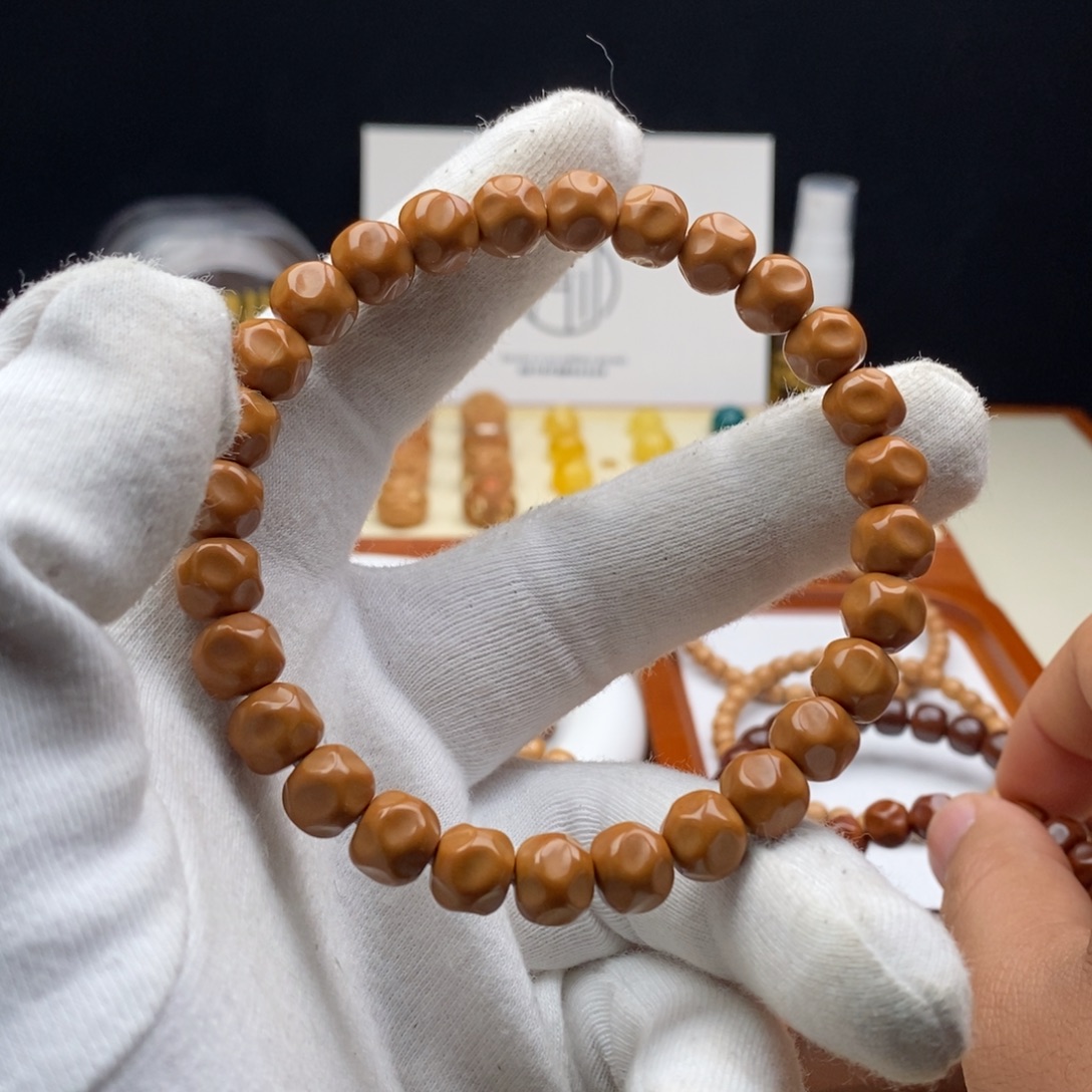 丢***天吊坠猴头核桃猴头