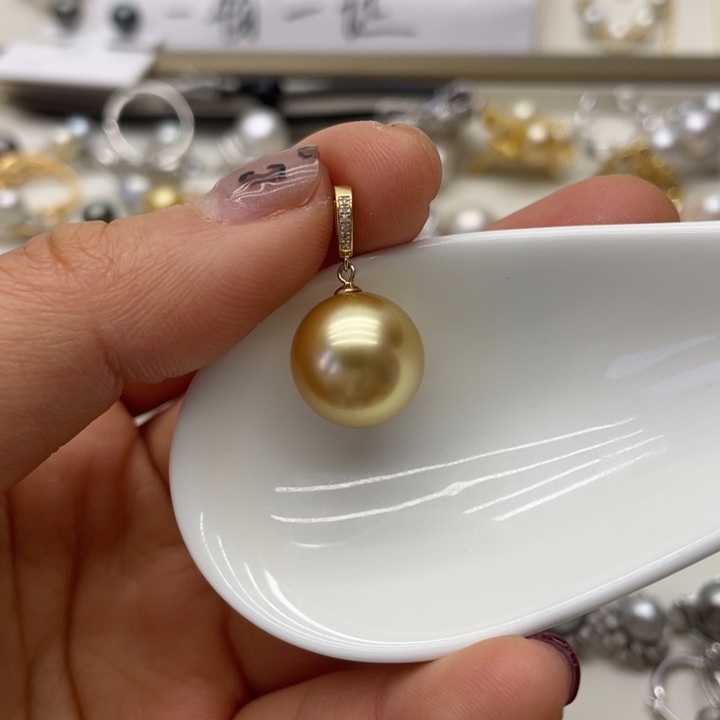 海水珍珠吊坠(不含链)18K金镶嵌