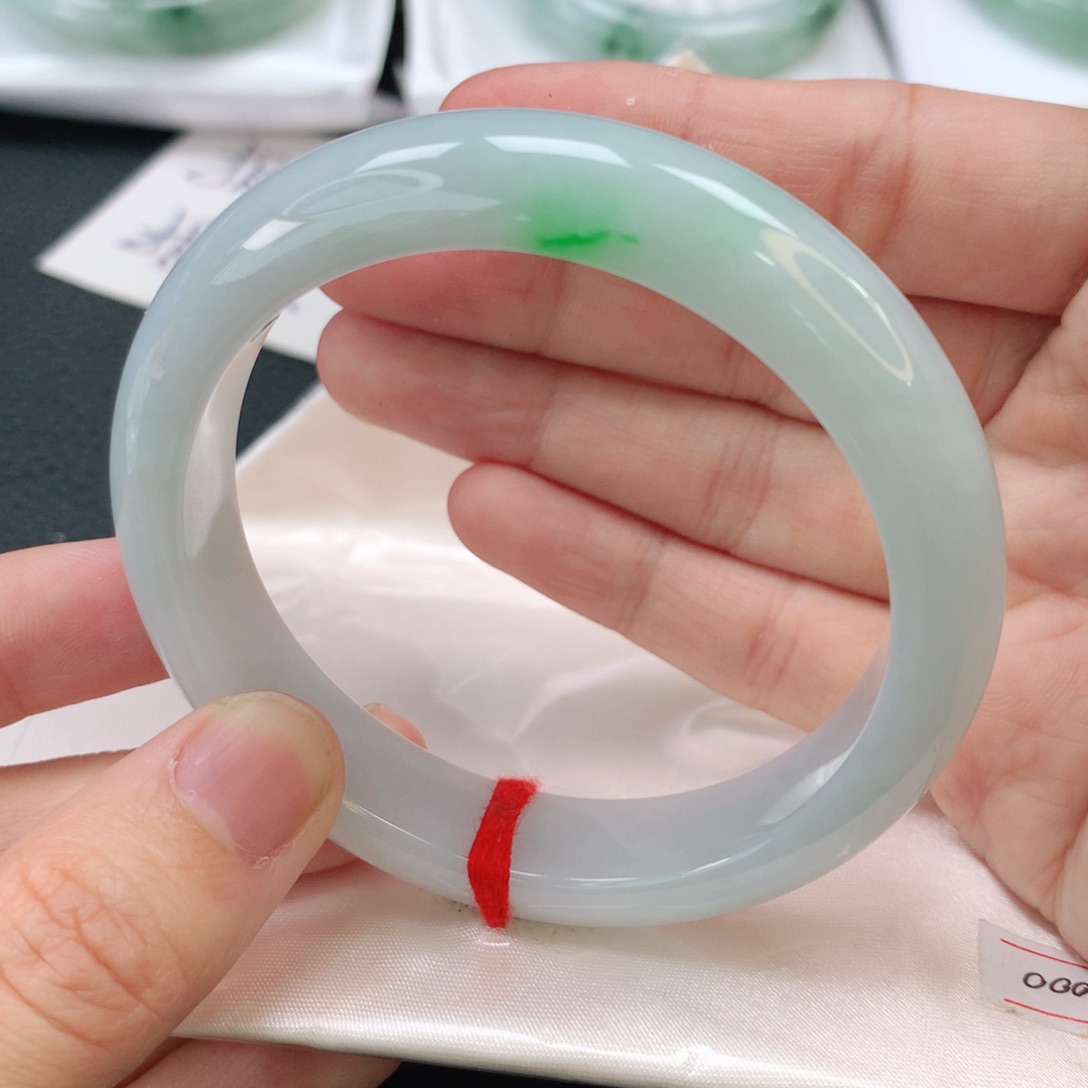 翡翠未镶嵌手镯翡翠56