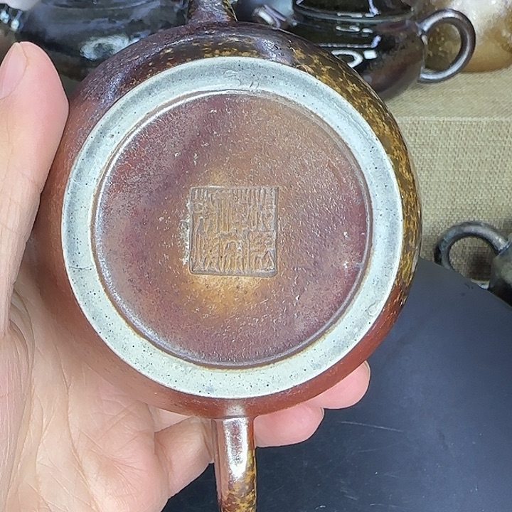 刘***隐云南建水紫陶浪鬼柴烧壶