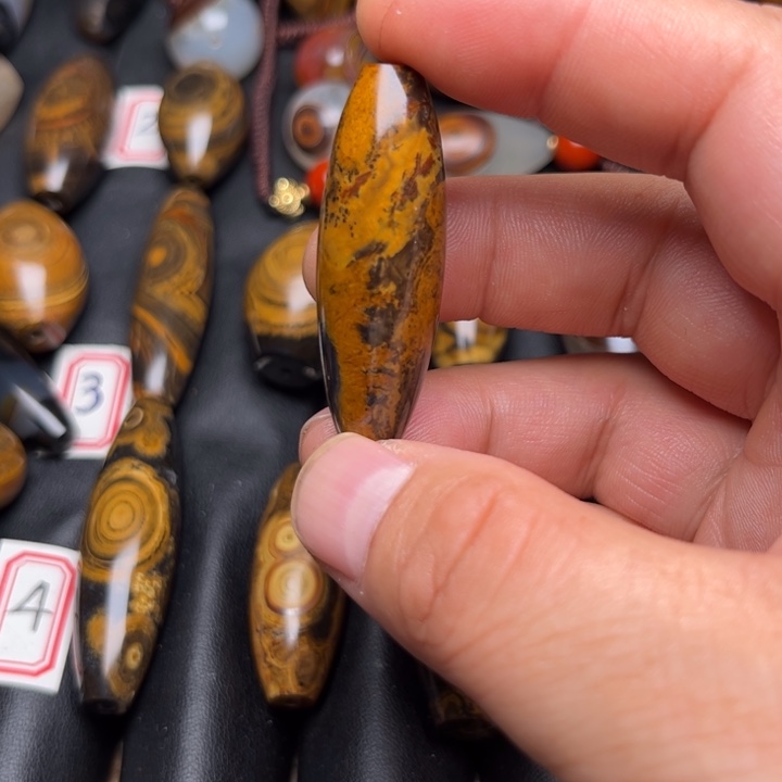 石英质玉珠宝半成品未镶嵌白*