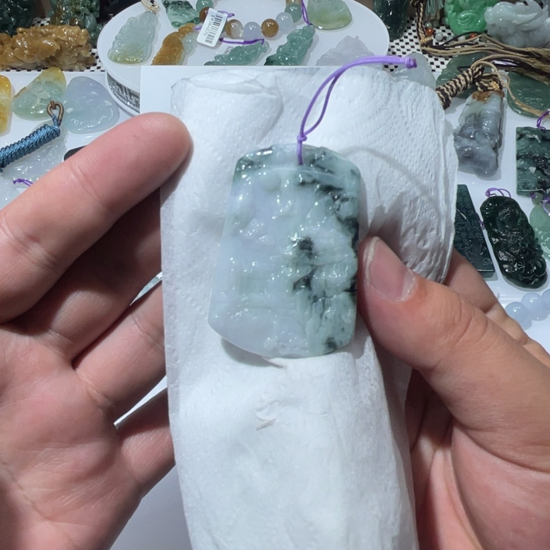 翡翠颈饰未镶嵌天然