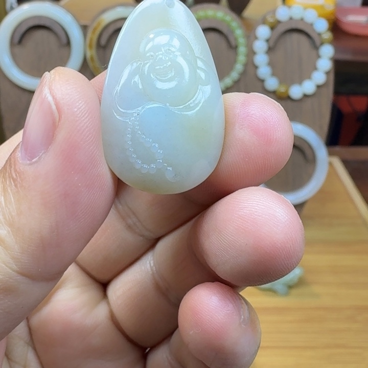 和田玉未镶嵌吊坠(赠链)