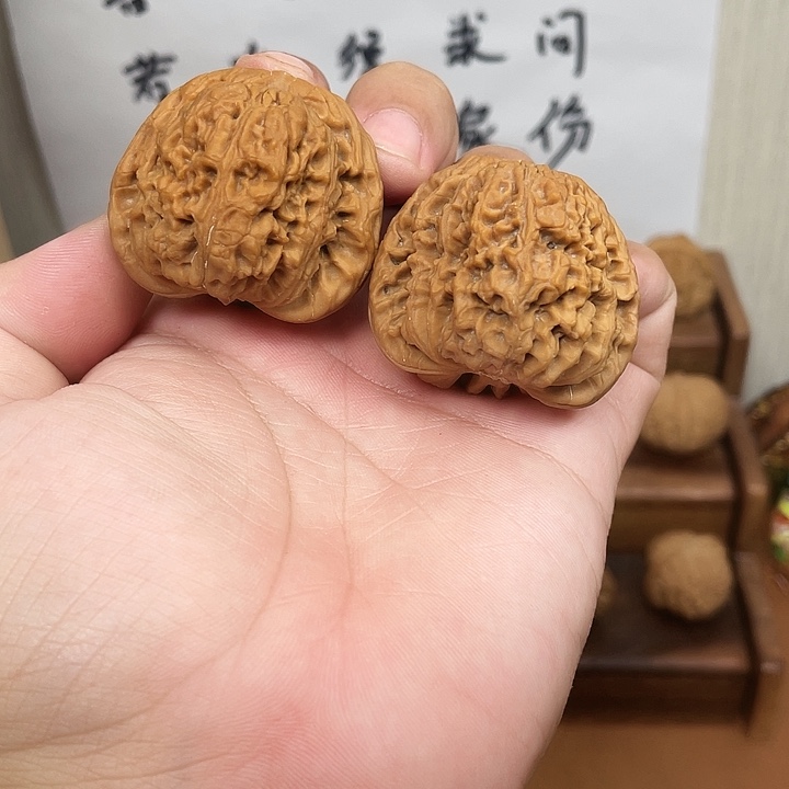 把件文玩核桃南疆石