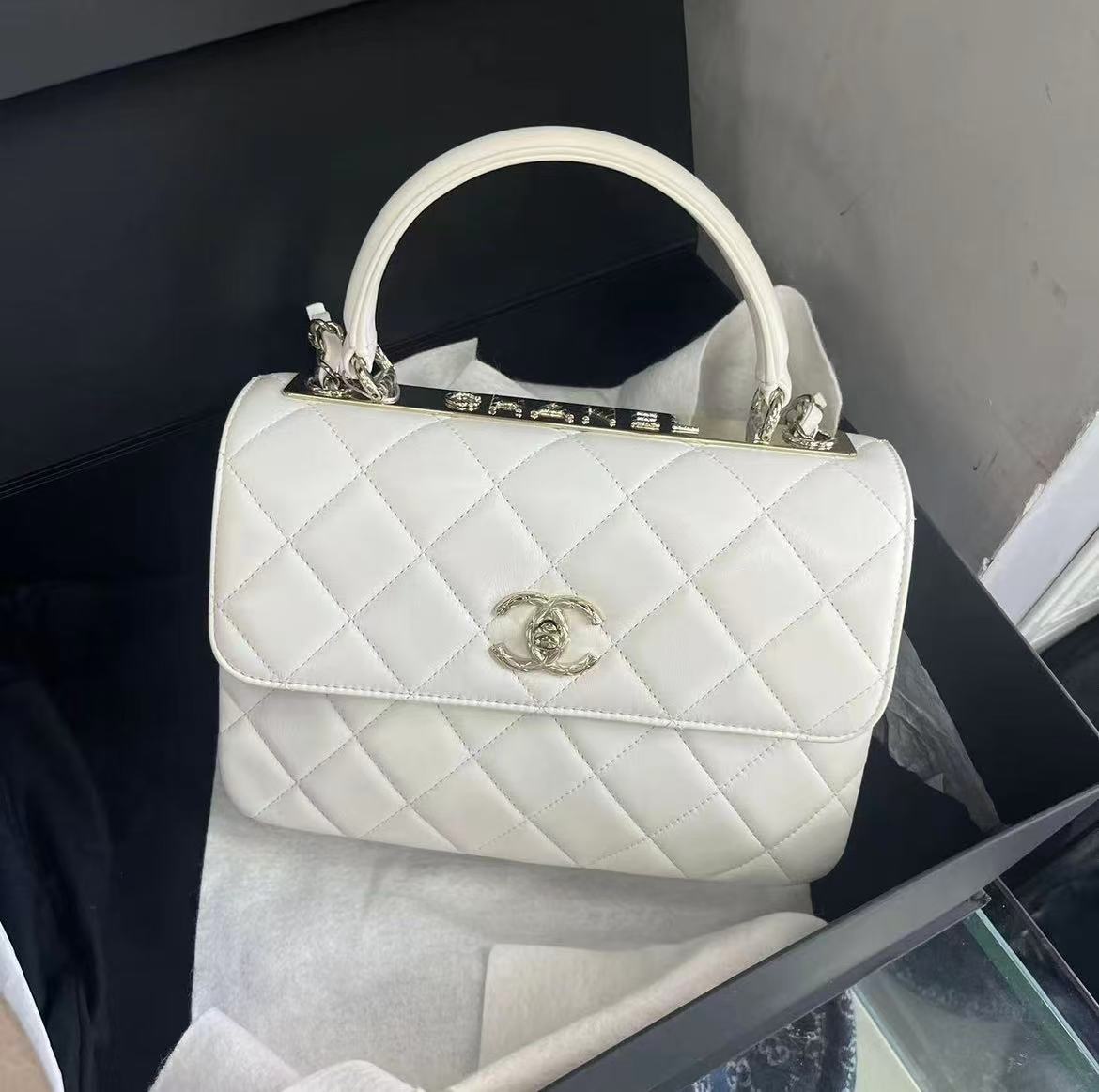 99新 Chanel/香奈儿 23c trendy cc浮雕小号白金芯片款/18008869
