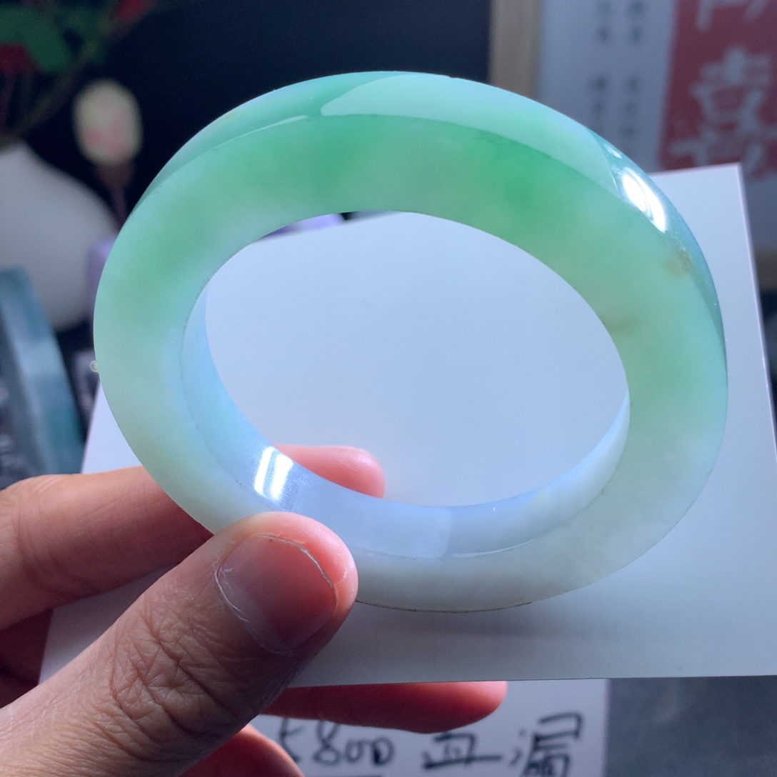 定制翡翠手镯未镶嵌