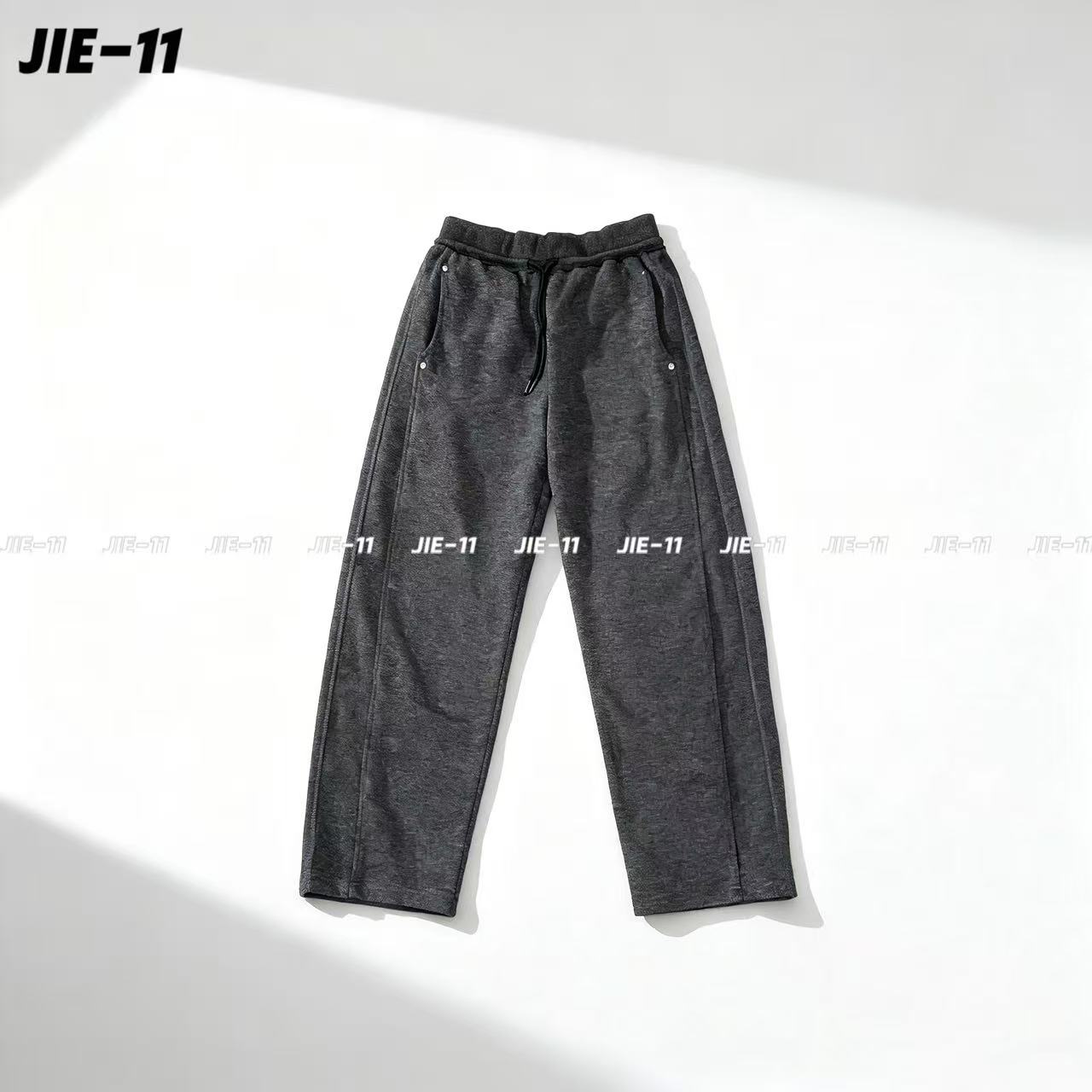 JIE-11 秋季新品加厚休闲弯刀裤保暖亲肤百搭显瘦松弛感神裤6025
