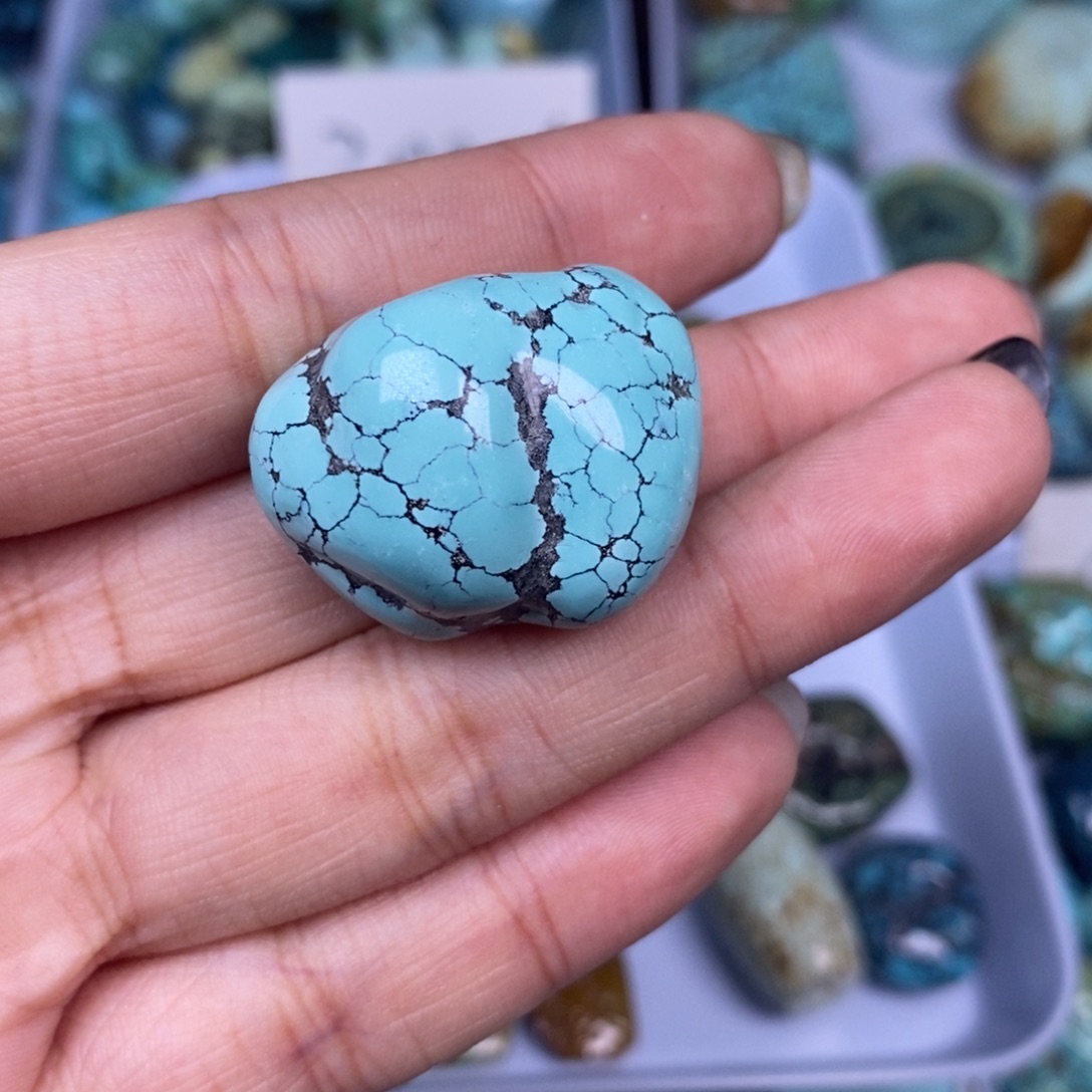 大***超绿松石未镶嵌挂件