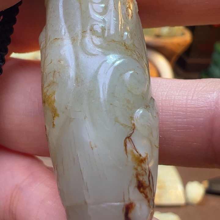 和田玉颈饰未镶嵌风*痕