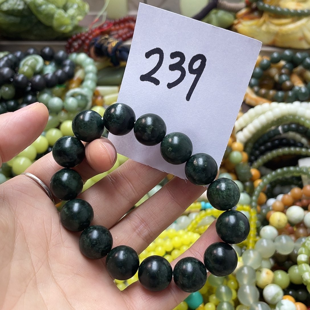 未镶嵌蛇纹石玉手链