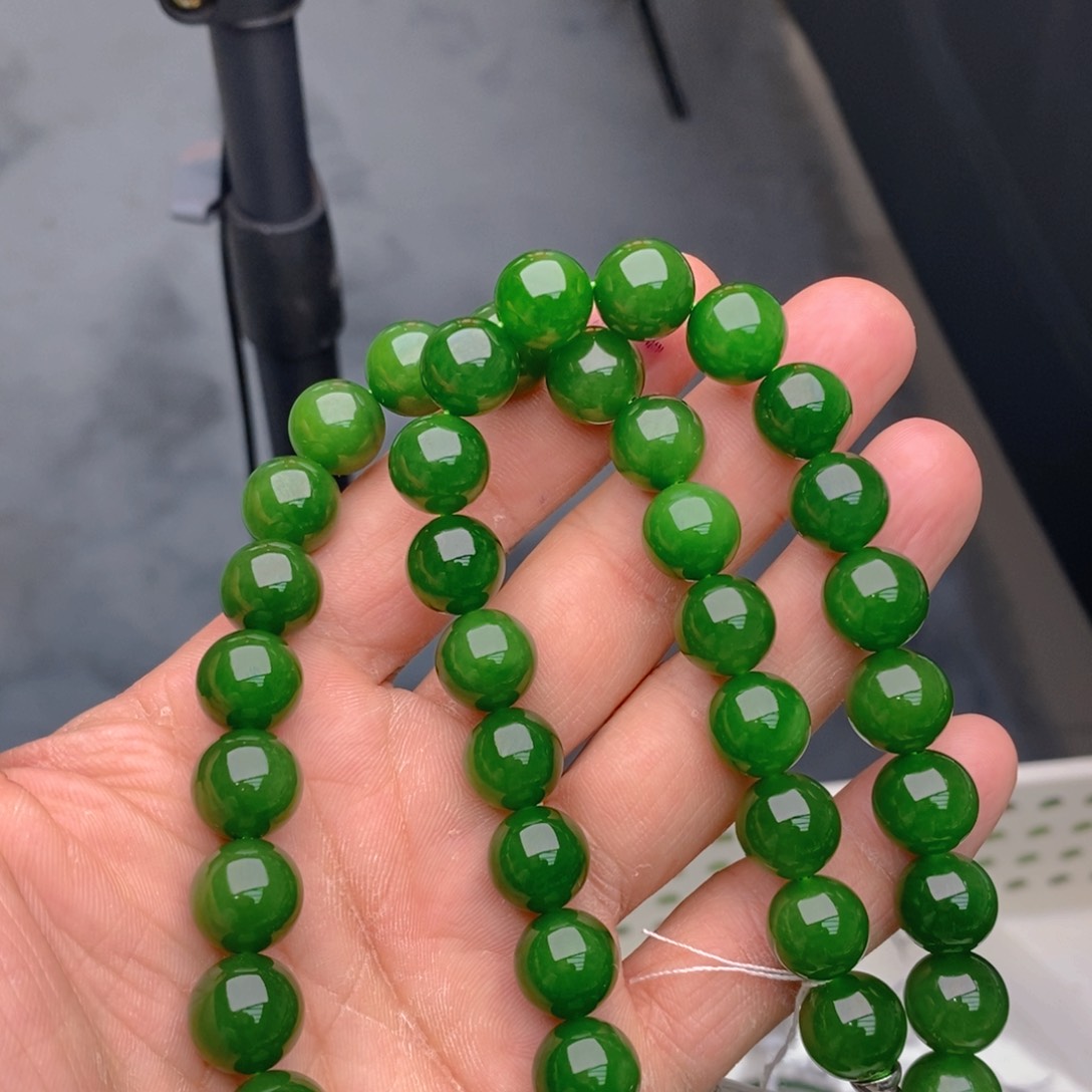 和田玉（碧玉）未镶嵌颈饰火***豆