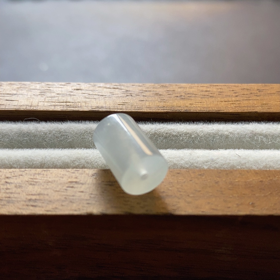 天然缅甸翡翠A货-白冰桶珠 卡7.6 11.4