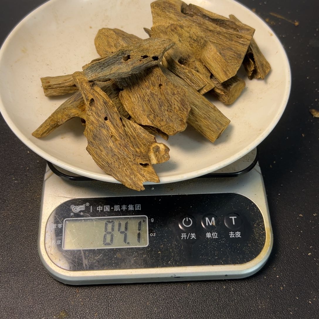 沉香碎屑沉香陆河虫眼