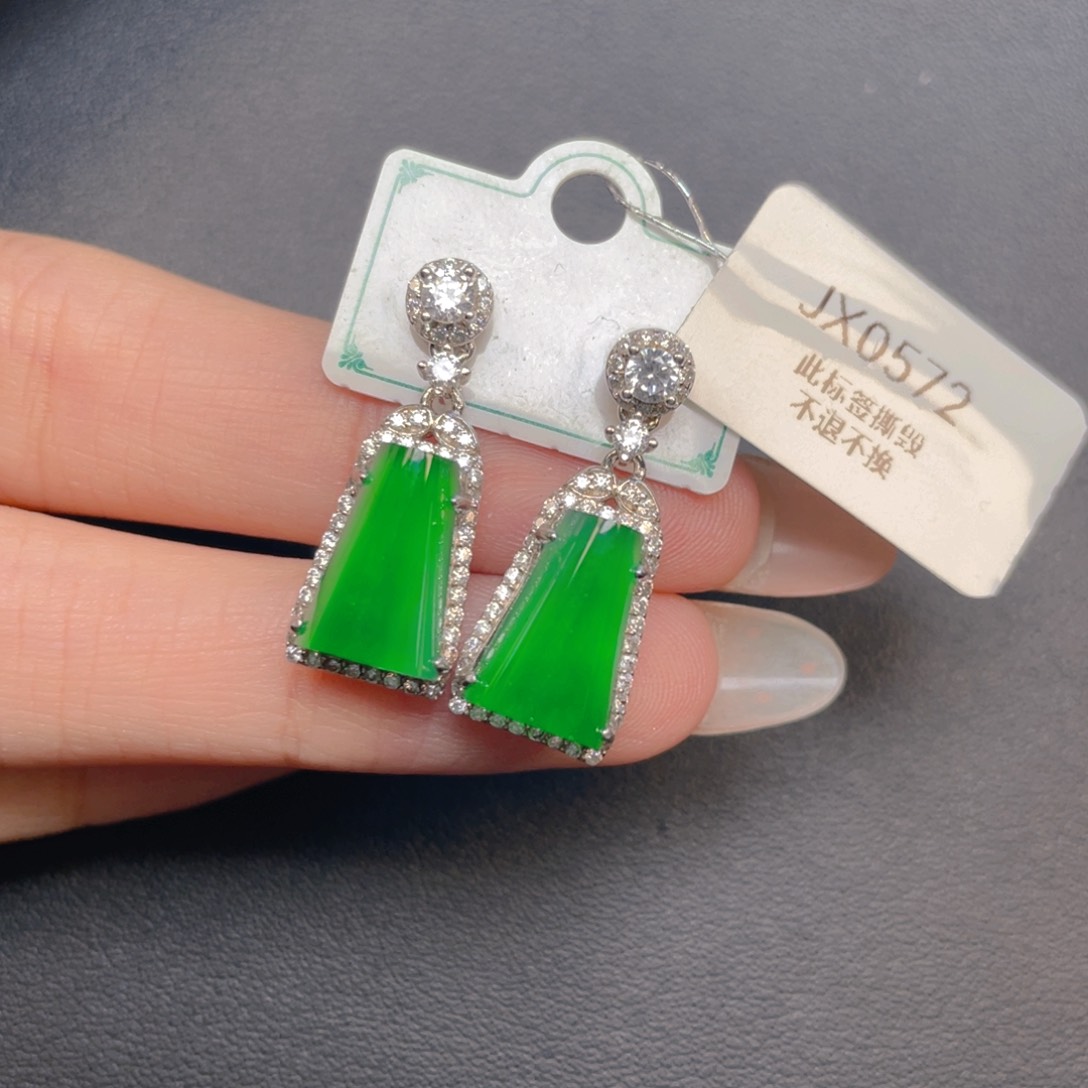 【闪购商品】吊坠(不含链)银S925镶嵌翡翠