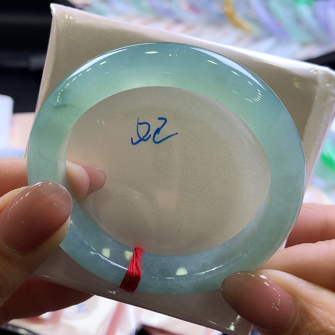 翡翠手镯未镶嵌52正