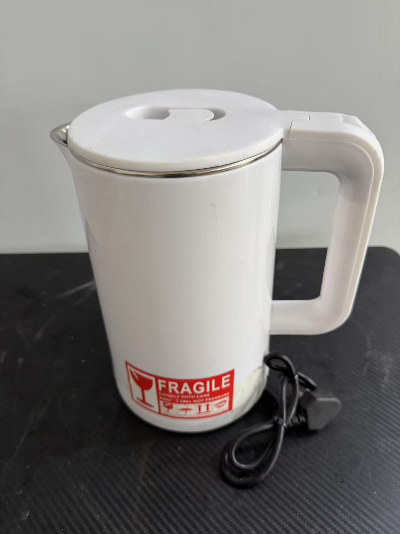 新款烧水壶保温壶宿舍小型水壶D9