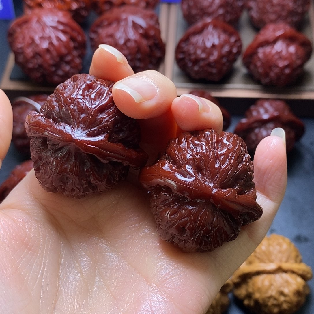 文玩核桃吊坠白狮子5号39mm