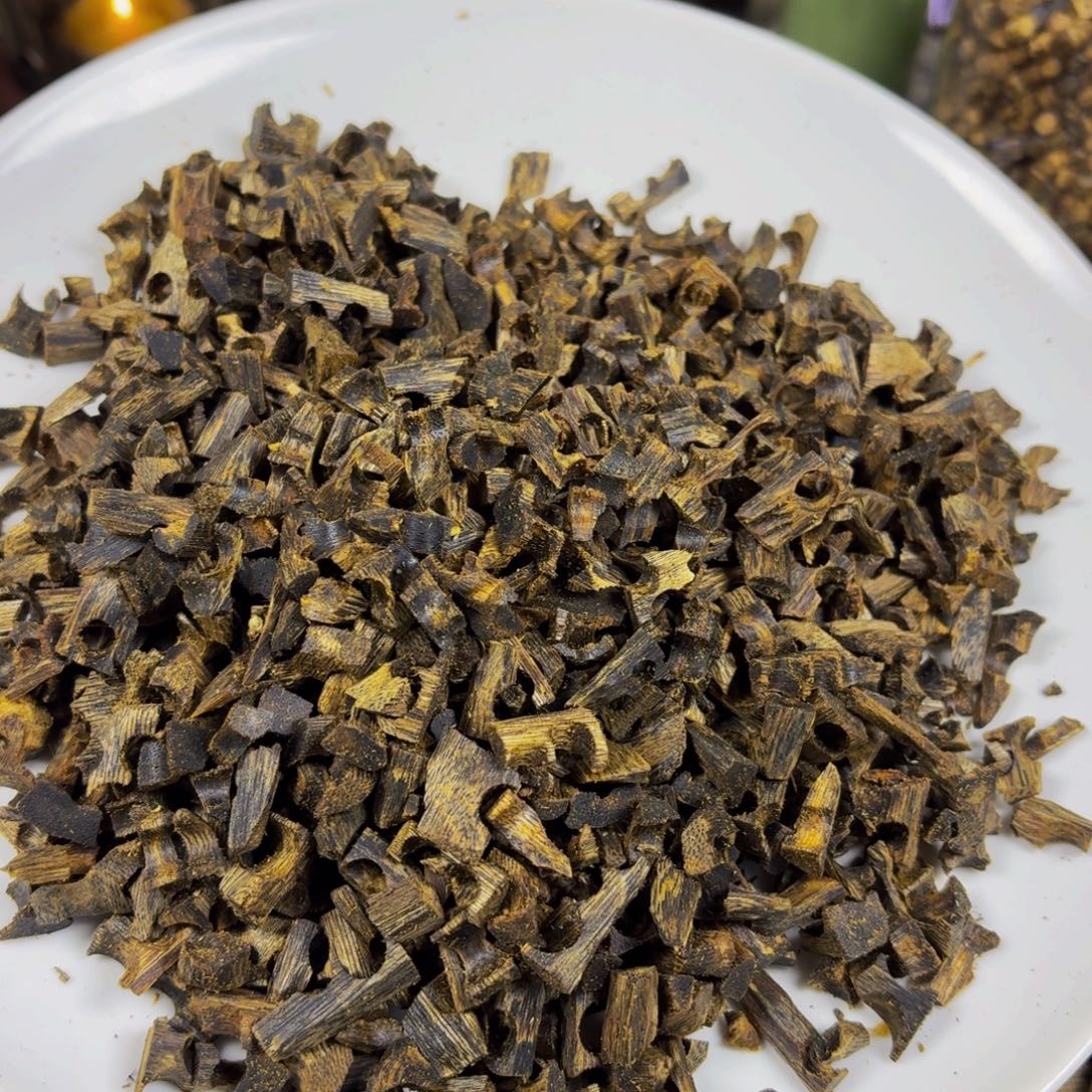 赵***帝香料红骨凹身车珠米粒161克