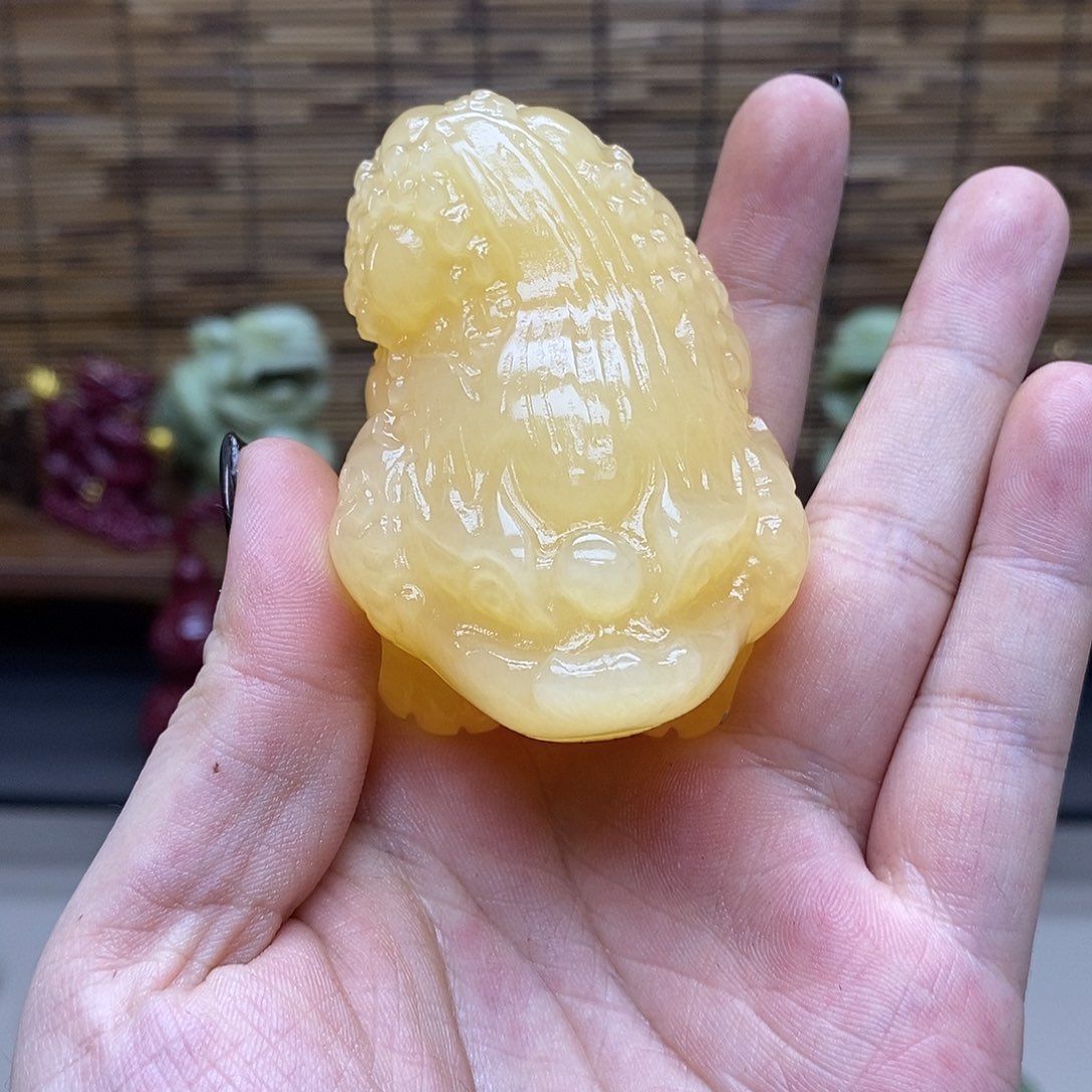 和田玉未镶嵌把件