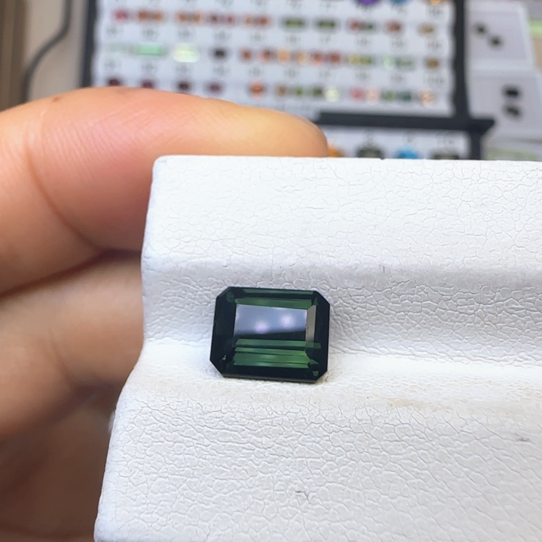 碧玺珠宝半成品未镶嵌2.16ct 深绿色