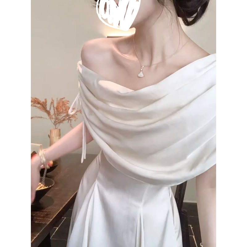 法式不规则荡领设计斜肩收腰连衣裙2025夏季新款温柔风高级感长裙