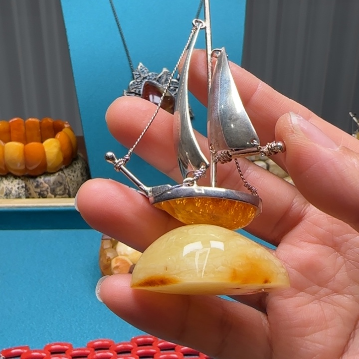 琥珀未镶嵌颈饰波兰设计款琥珀蜜蜡