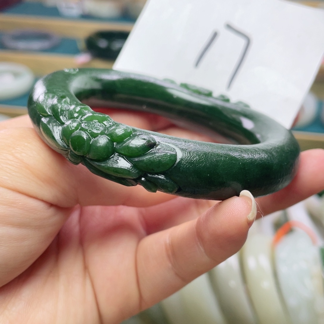 未镶嵌手镯和田玉圈口56