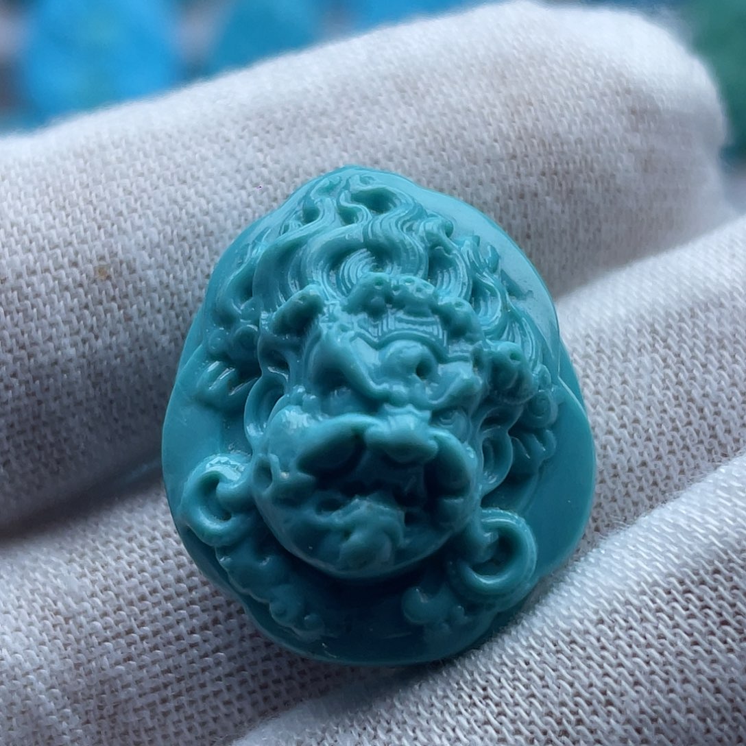 绿松石未镶嵌珠宝奇石