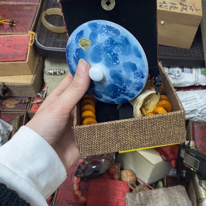 摆件中古工艺品一件